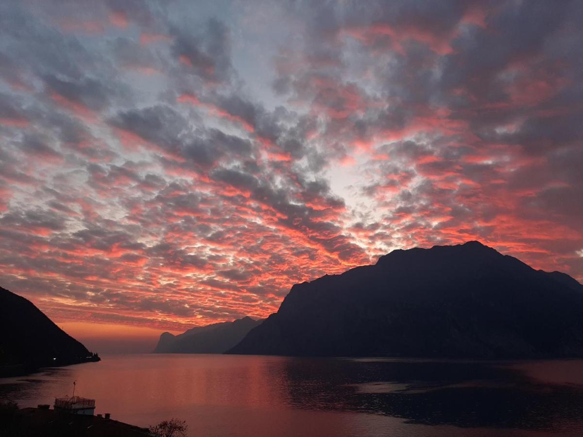 Vistalago Torbole Torbole Sul Garda ภายนอก รูปภาพ