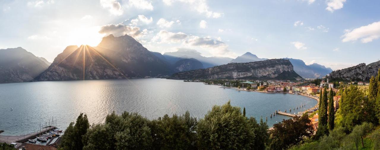 Vistalago Torbole Torbole Sul Garda ภายนอก รูปภาพ
